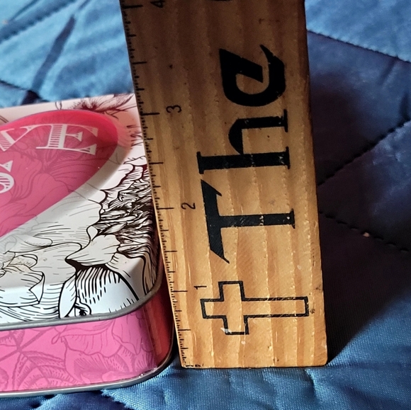 Luxury soap 'Love Is' with rose petal fragrance. This soap will clean and leave - Picture 8 of 8